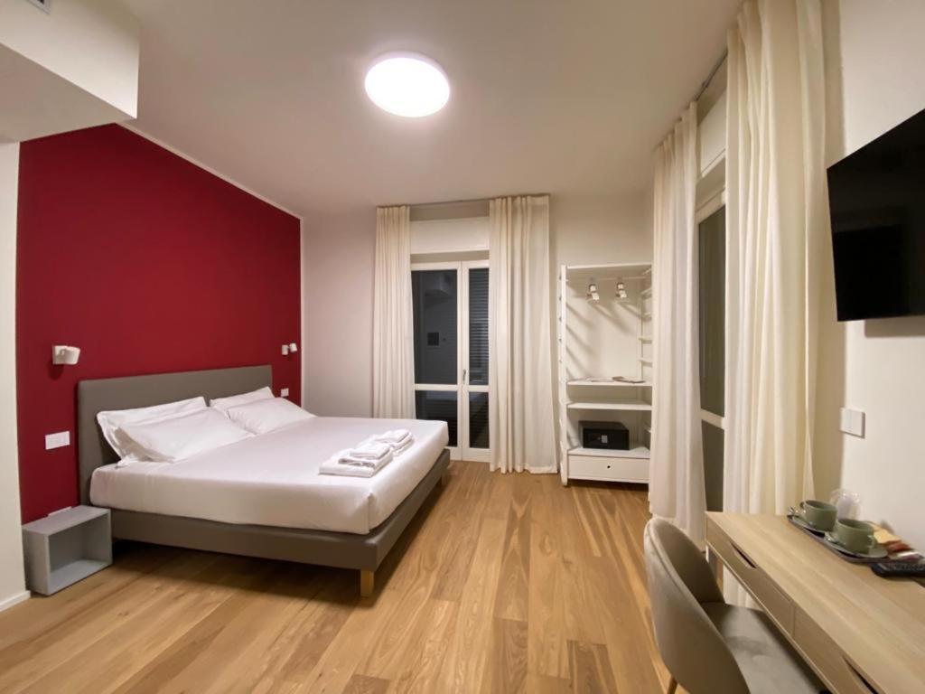 Foresteria Dansi Varese Luaran gambar