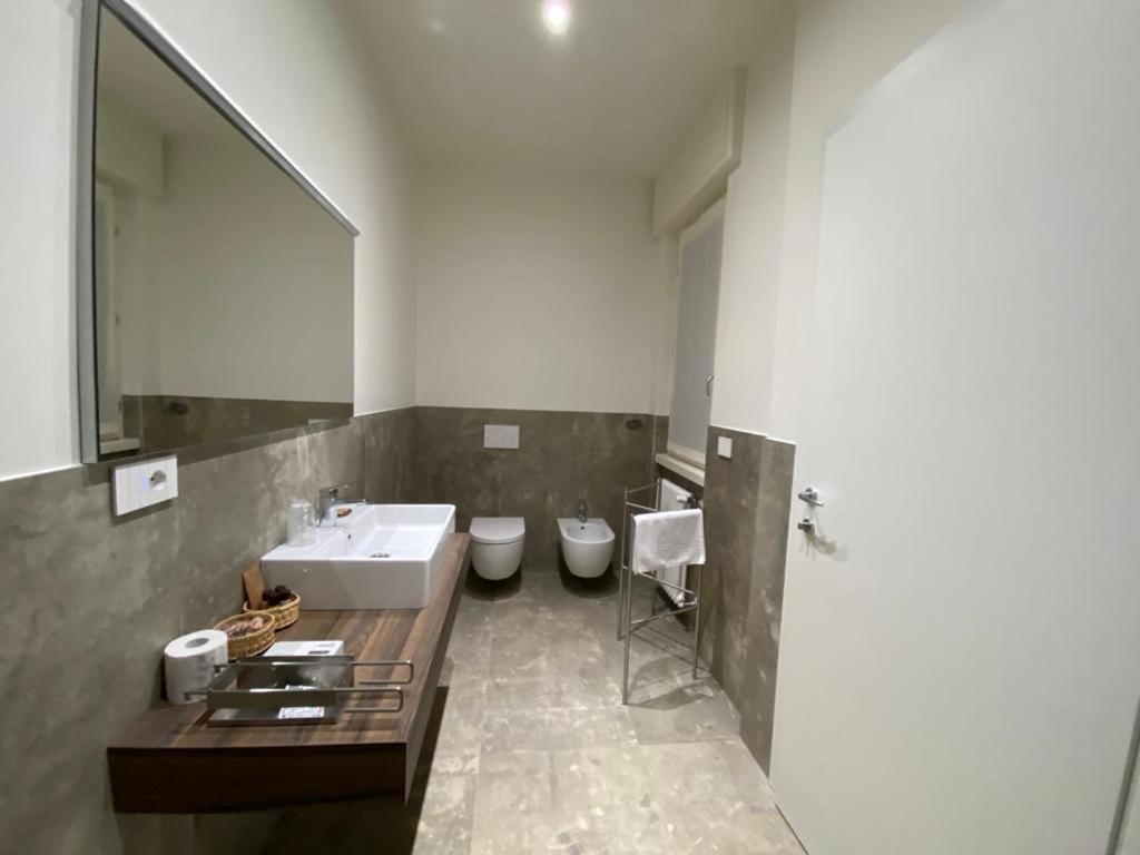 Foresteria Dansi Varese Luaran gambar