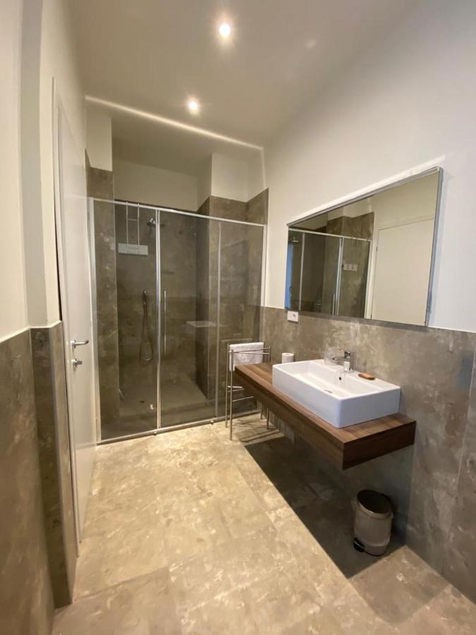 Foresteria Dansi Varese Luaran gambar