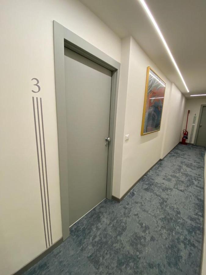 Foresteria Dansi Varese Luaran gambar
